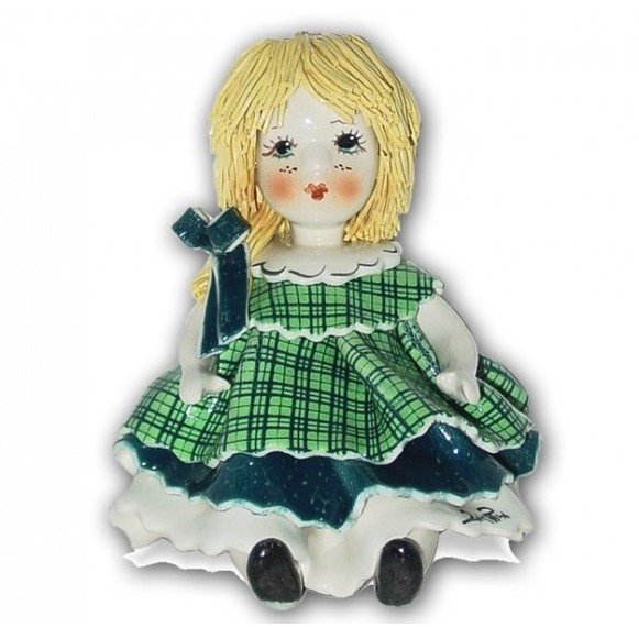 Статуэтка из фарфора Девочка в зеленом платье