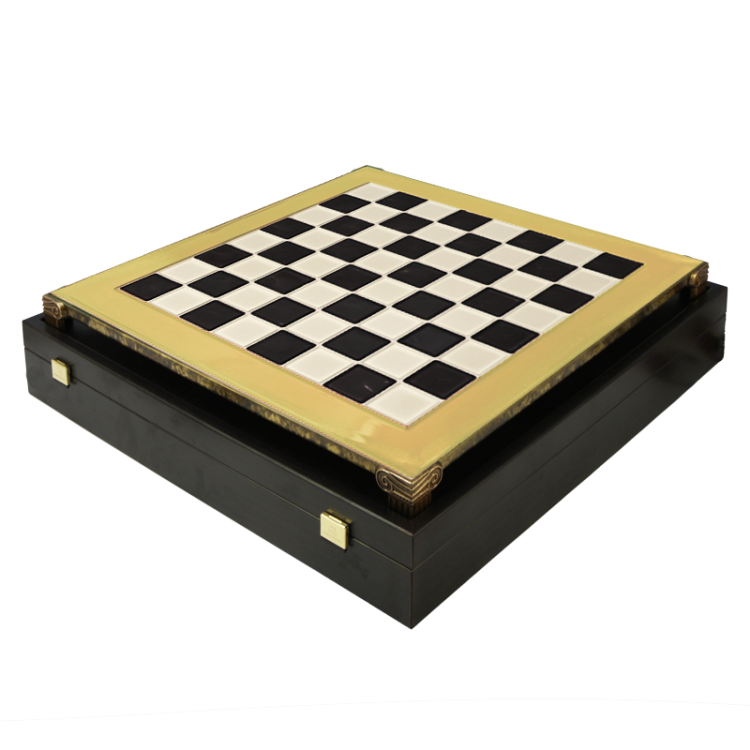 Шахматы Античные войны, Черно-белая доска