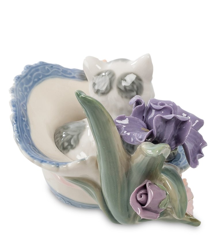 Статуэтка из фарфора Котенок в шляпке с цветами Pavone CMS-15/82, фотография сбоку