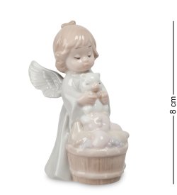 Статуэтка из фарфора Ангел купает медвежонка