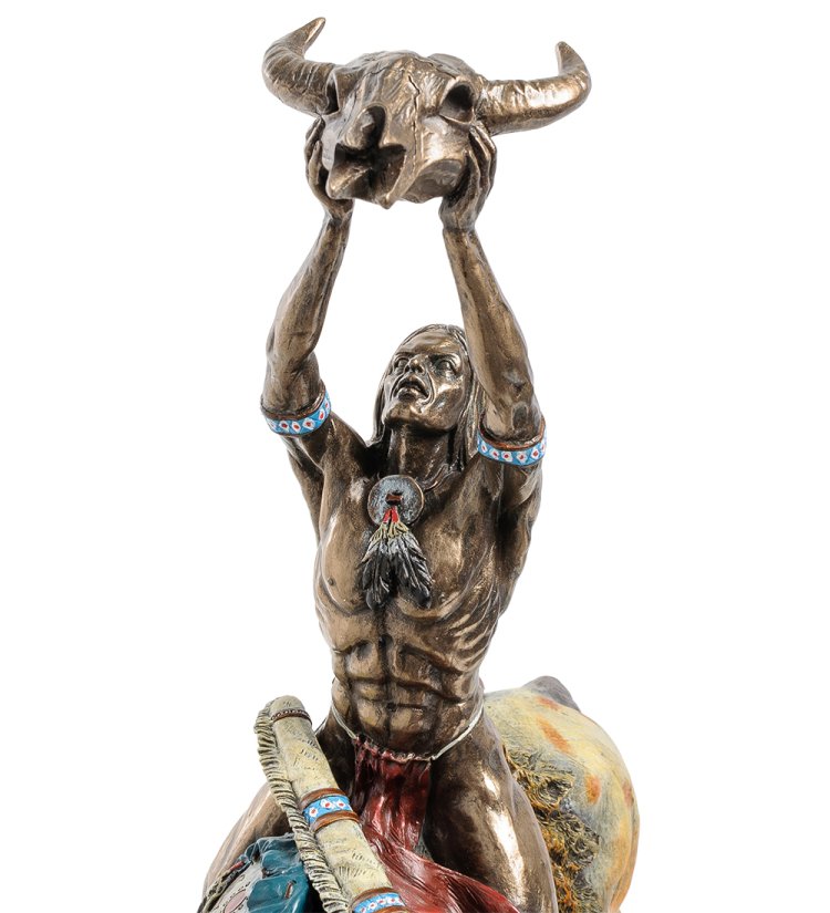 Статуэтка Индеец с трофеем Veronese WS-493, портретный вид