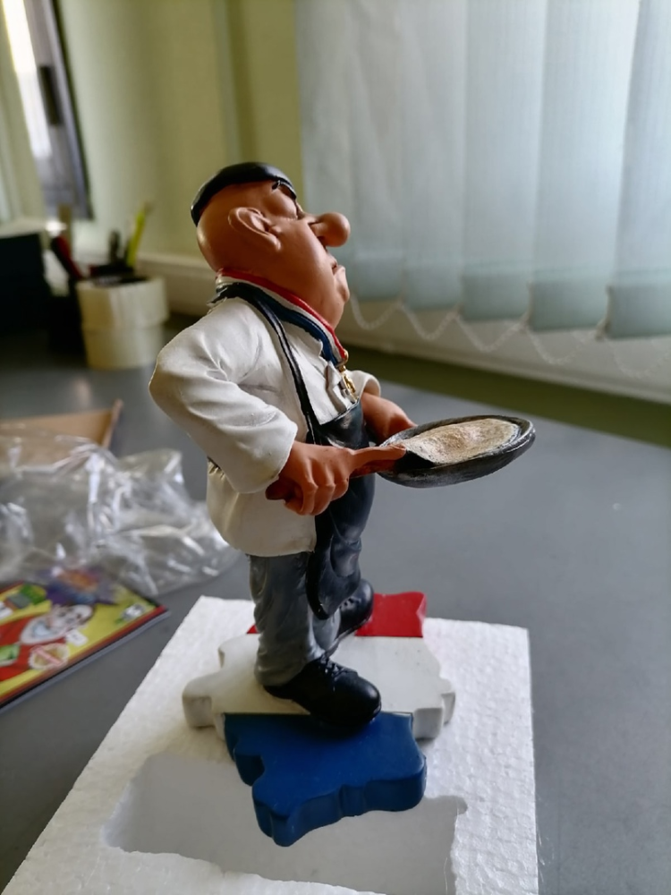 Фигурка Шеф-повар Франция The Comical World of Stratford RV-377, фото со склада профиль