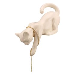 Статуэтка Белая Кошка спрыгивающая