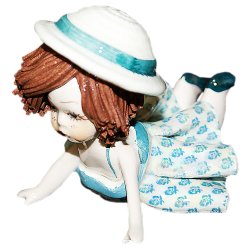 Фарфоровая статуэтка Кукла лежащая с темными волосами в зеленом платье