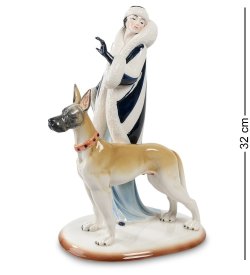 Статуэтка из фарфора Дама в шубе с собакой