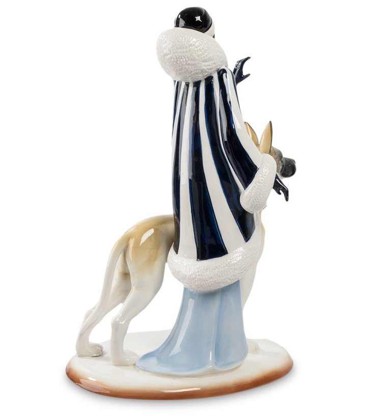 Статуэтка из фарфора Дама в шубе с собакой Pavone JP-38/14, оборотная сторона