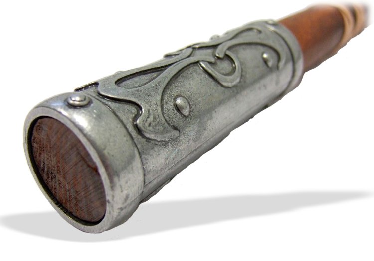 Макет Боевого топора Валькирии Denix 614-G, фотография рукояти