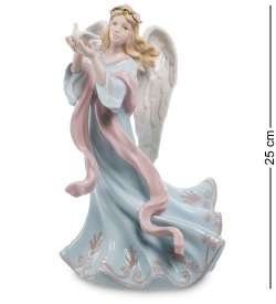 Статуэтка из фарфора Ангел с голубем в руках
