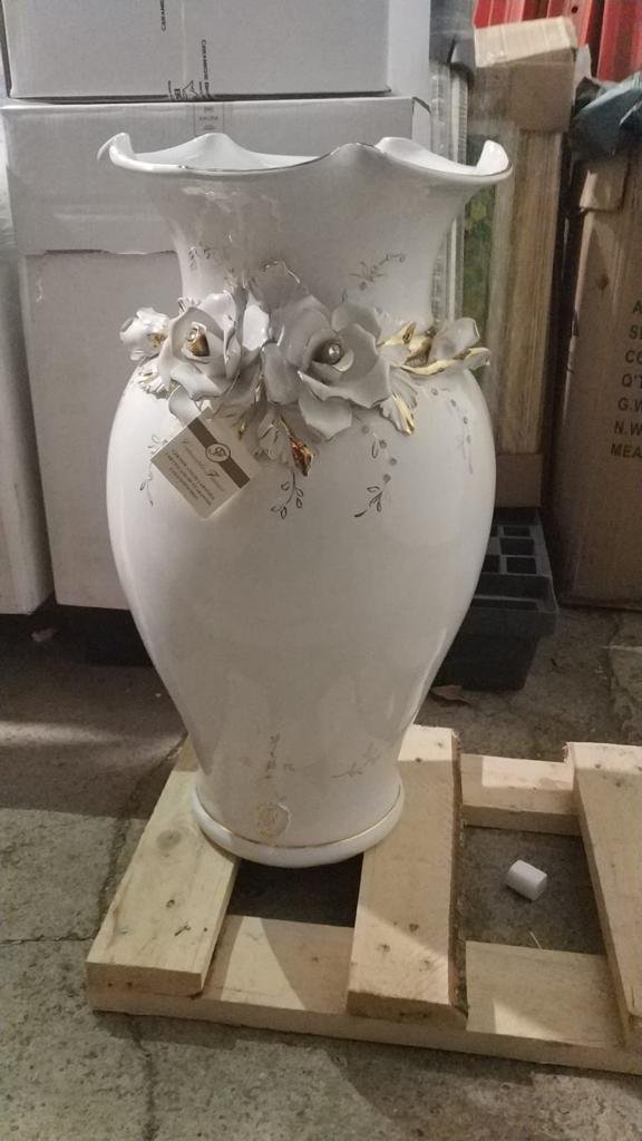 Ваза для цветов Белые розы с золотыми лепестками Ceramiche Ferraro BS 450, фото со склада