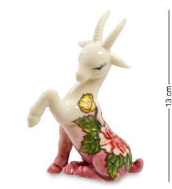 Статуэтка из фарфора Розовая Козочка с поднятой лапкой