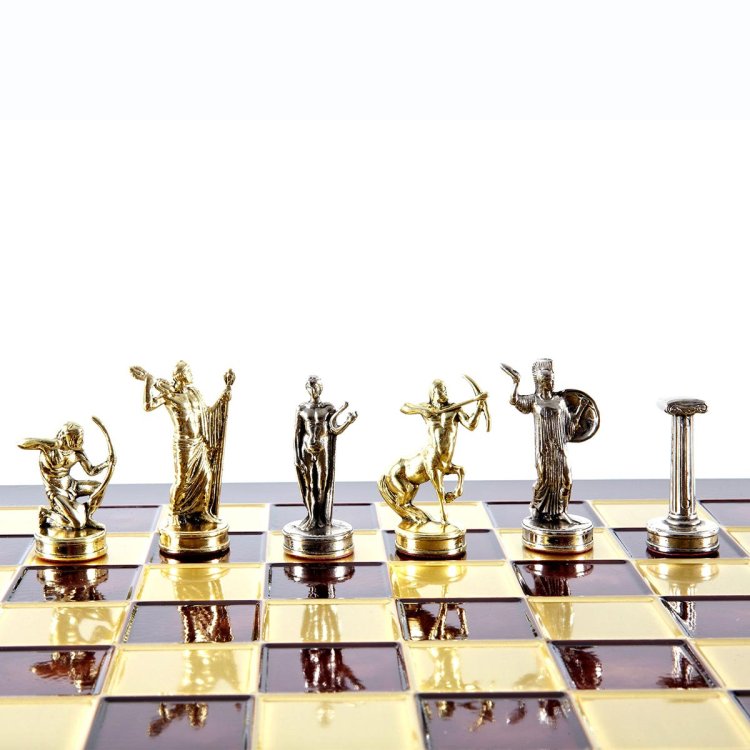 Шахматы Греческая Мифология, Красная доска Manopoulos MP-S-5-36-RED, фотография фигур на доске