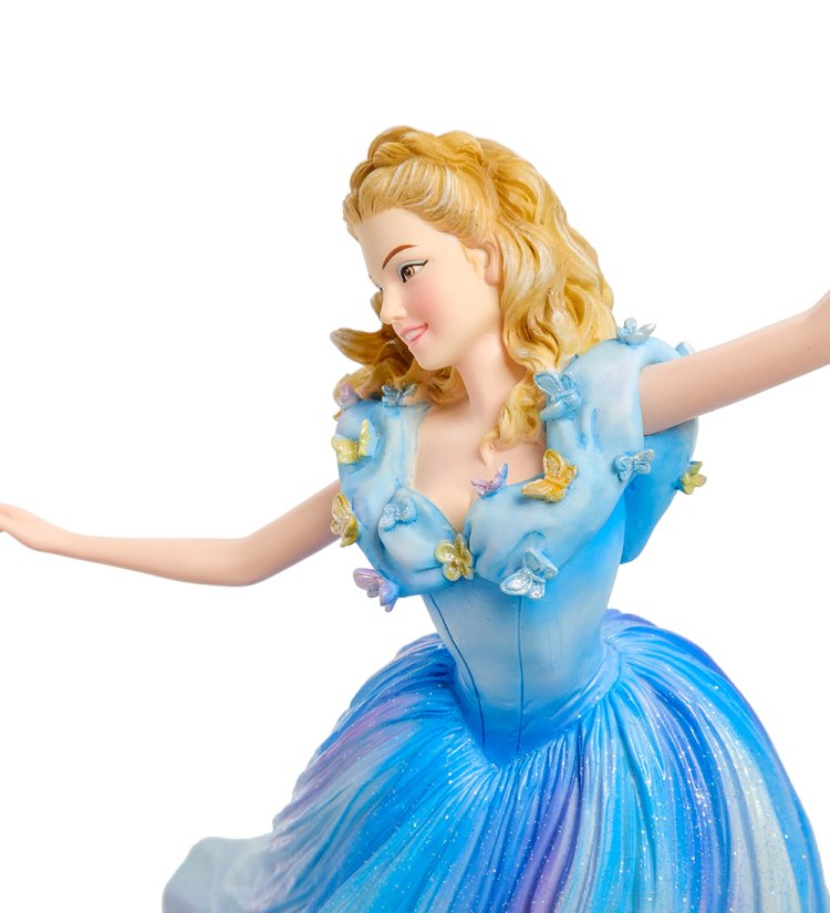 Статуэтка Танцующая Синдерелла в роли Лили Джеймс Disney Showcase, портретный вид