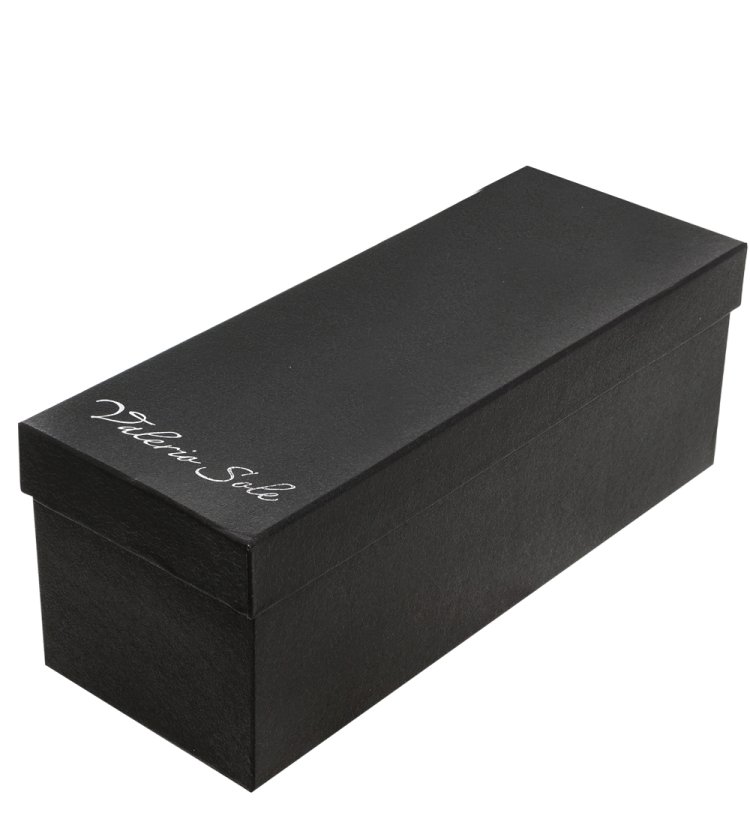 Статуэтка из бисквитного фарфора Мать сидит с младенцем на руках Pavone VS- 22, фотография упаковки