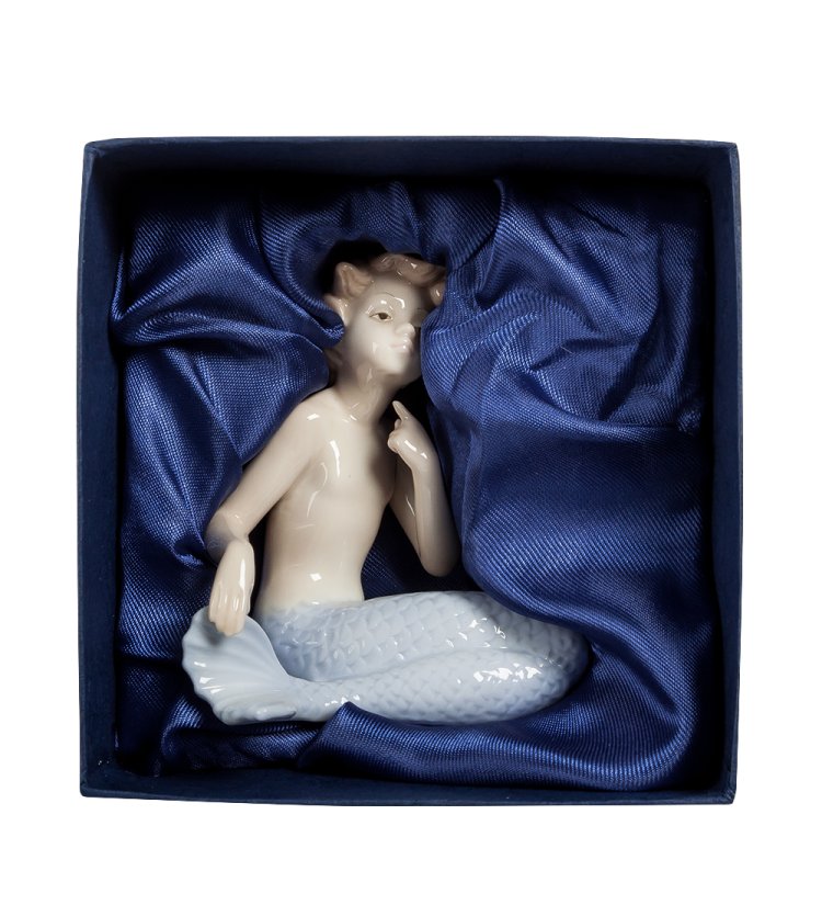 Статуэтка из фарфора Мальчик Русалка Pavone JP-17/ 2, фотография в упаковке