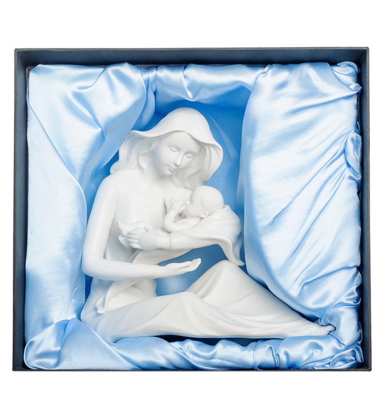 Статуэтка из бисквитного фарфора Мать с младенцем на руках Pavone VS- 20, фотография в упаковке