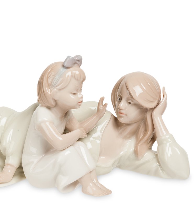 Статуэтка из фарфора Мать с дочкой Женский секреты Pavone JP-15/ 1, фотография крупным планом