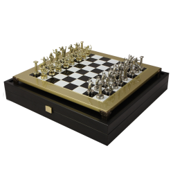 Шахматы Греческая Мифология, Черно-белая доска