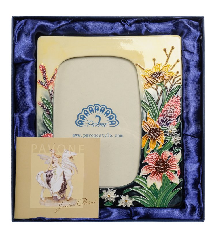 Фоторамка из фарфора Поляна цветов Pavone JP-95/20, фотография в упаковке