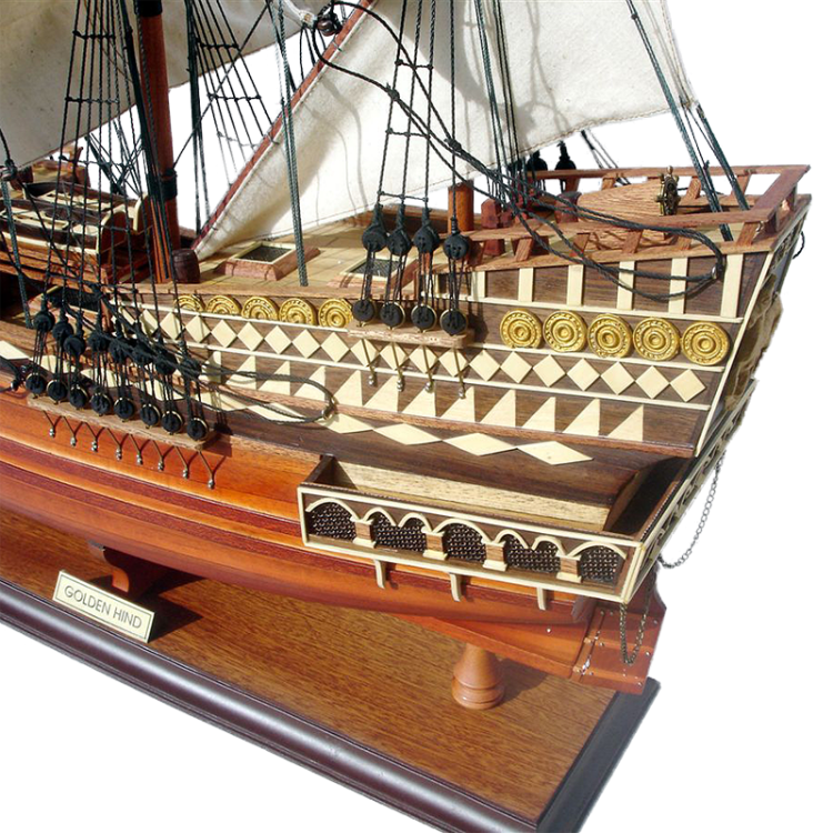 Модель парусного корабля Golden Hind, Англия, 79 см , фото кормы