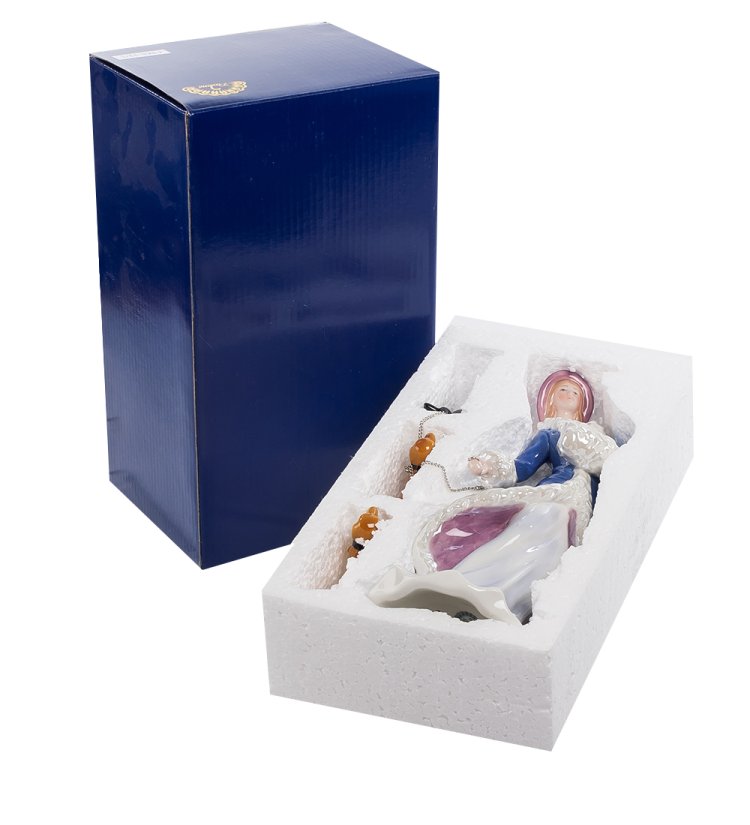 Статуэтка из керамики Дама с тремя собачками Pavone CMS-32/ 5, фотография в упаковке