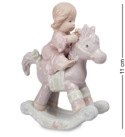 Статуэтка из фарфора Девочка на лошадке