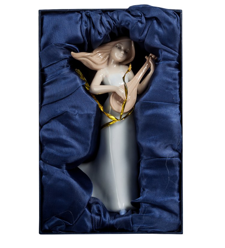 Статуэтка из фарфора Девушка ангел с гитарой Pavone JP-16 /2, фотография в упаковке