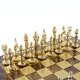 Шахматы Ренессанс, коричневая доска Manopoulos MP-S-9-36-BRO, фотография золотых фигур на шахматной доске