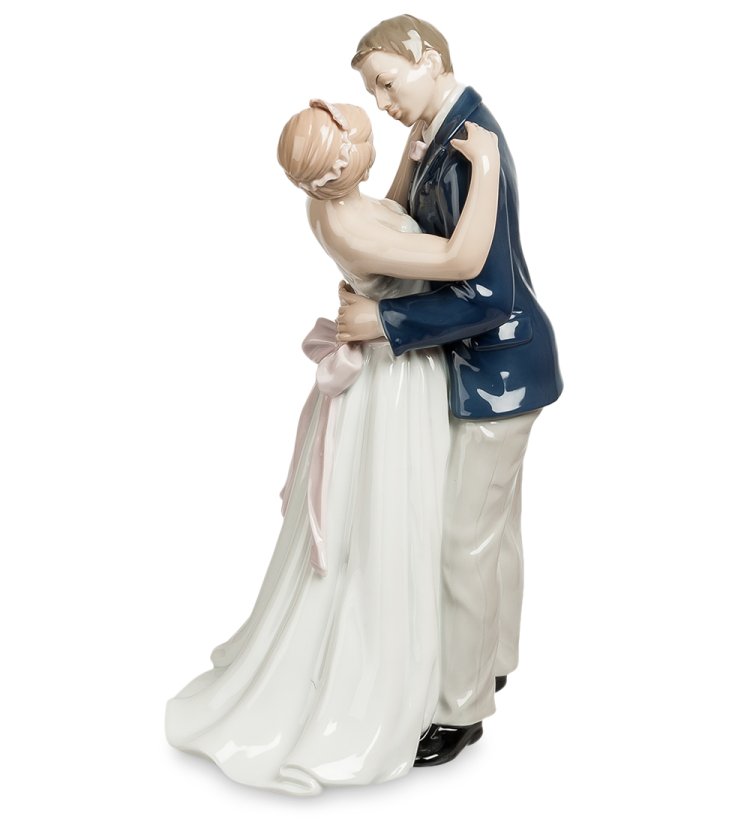 Статуэтка из фарфора Поцелуй Молодоженов Pavone JP-15/35, фотография сбоку