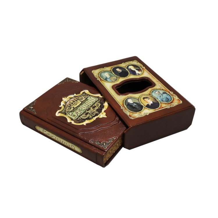 Книга в кожаном переплете Василий - Великие имена в футляре BG1343F, фотография сбоку книги