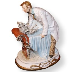 Фарфоровая статуэтка Ветеринар