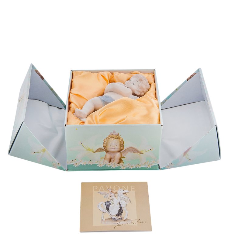 Статуэтка из фарфора Ангелочек на маленьком облачке Pavone JP-33/ 6, фотография в упаковке