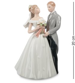 Музыкальная статуэтка из фарфора Молодожены