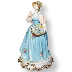 Фарфоровая статуэтка Девушка Козетто