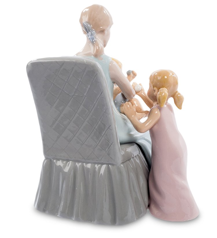 Музыкальная статуэтка из керамики Мама и дети Pavone CMS-27/23, фотография со спины