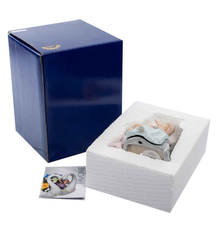 Музыкальная статуэтка из керамики Мама и дети Pavone CMS-27/23, фотография в упаковке