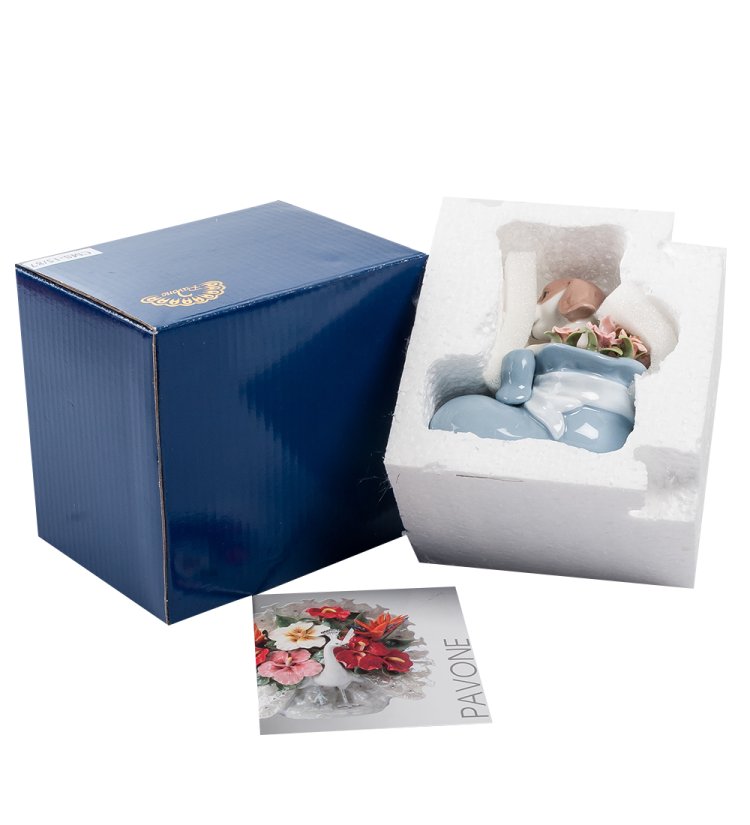 Статуэтка из керамики Башмачок радости Pavone CMS-15/87, фотография в упаковке