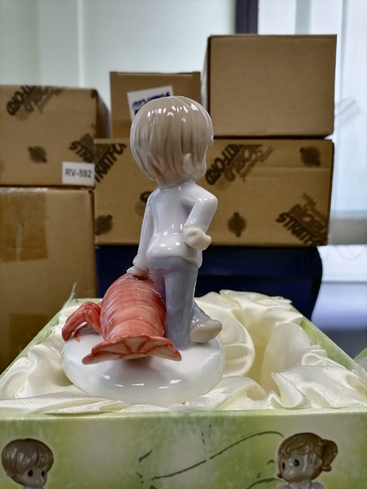 Статуэтка из фарфора Знак зодиака Рак Pavone JP-28/ 7, фото со склада вид сзади