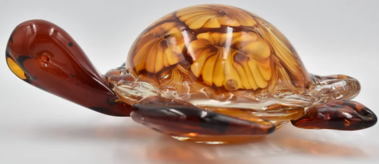 Статуэтка из Муранского стекла Черепаха с морскими цветами Mirho 17524, вид профиль со стороны