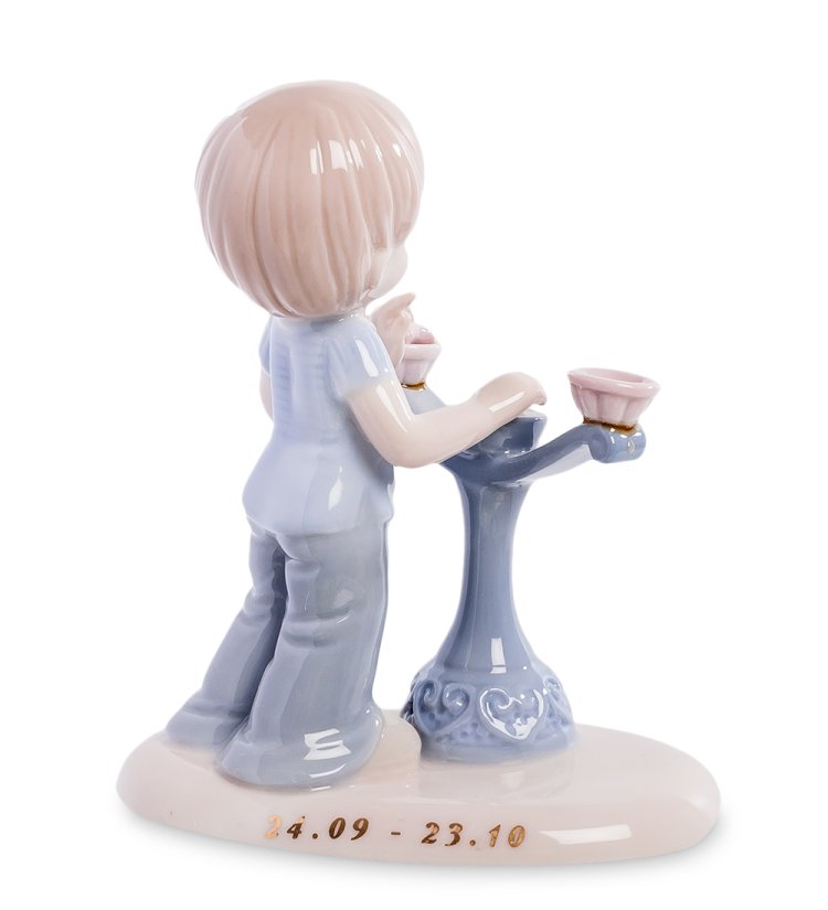 Фарфоровая фигурка знак зодиак Весы Pavone JP-28/10, фотография сбоку