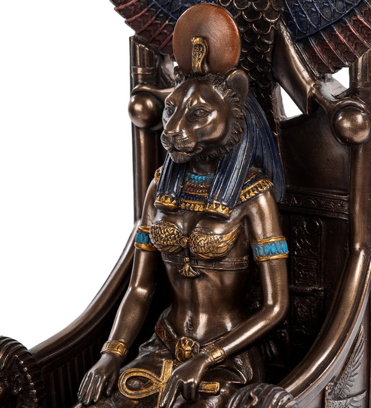 Статуэтка Бастет - богиня радости, веселья и любви Veronese WS-182, портретный вид