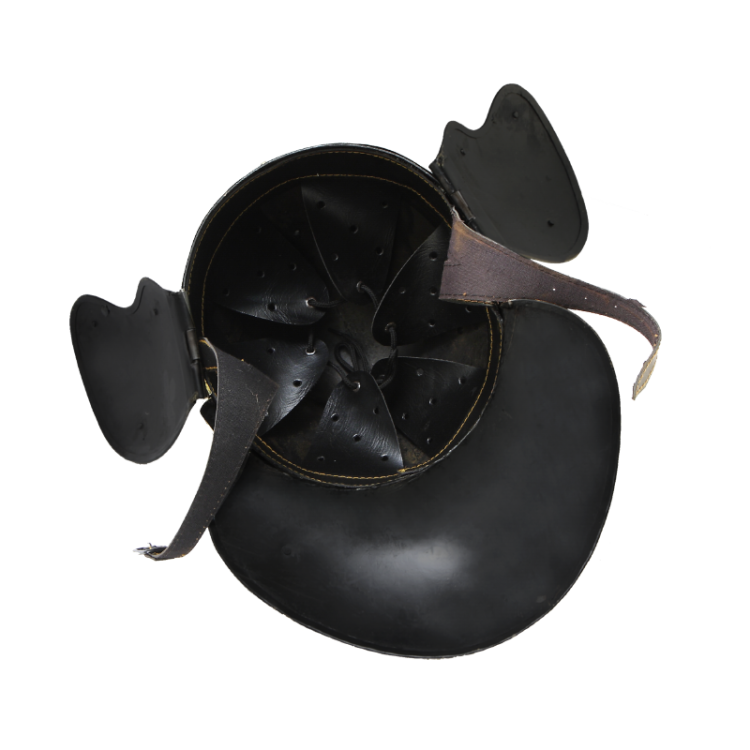 Шлем римского центуриона с красным плюмажем Nautical NA-36160, вид снизу