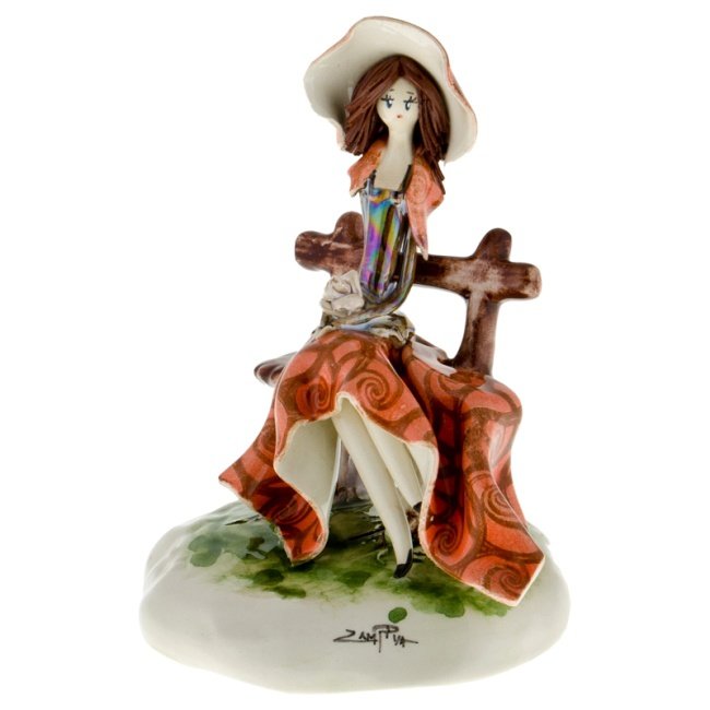 Статуэтка из фарфора Дама на скамейке ZamPiva 50184
