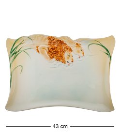 Блюдо из фарфора Лев
