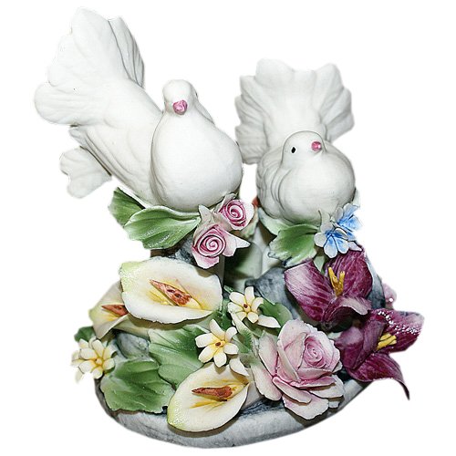 Статуэтка из фарфора Пара голубей