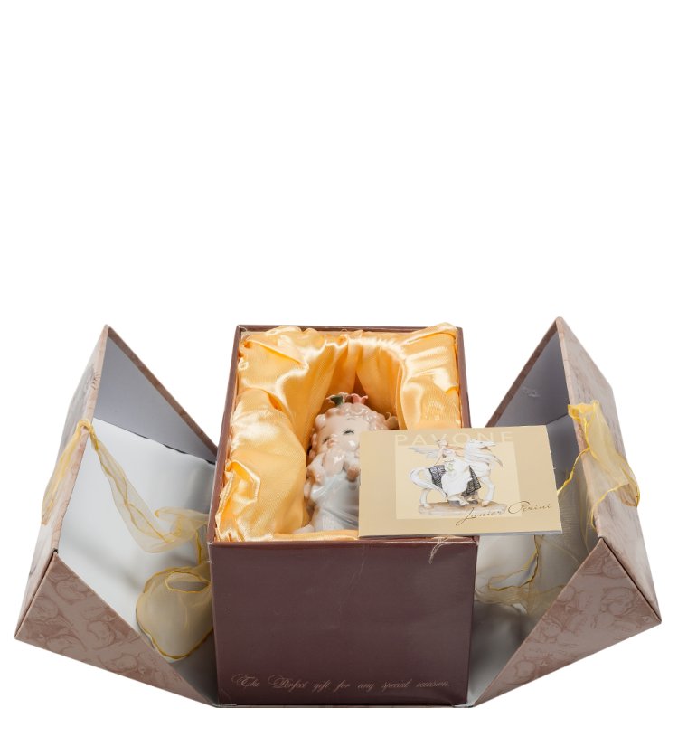 Статуэтка из фарфора Ангелочек с козленком и утятами Pavone JP-05 /18, фотография в упаковке