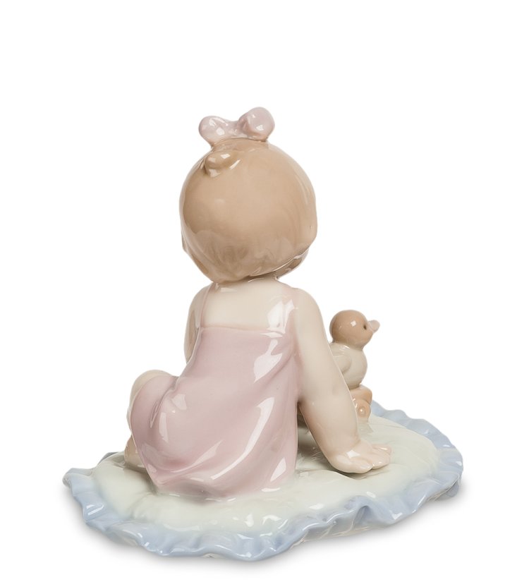 Статуэтка из фарфора Девочка с уточкой на подушке Pavone JP-15/ 18, фотография со спины