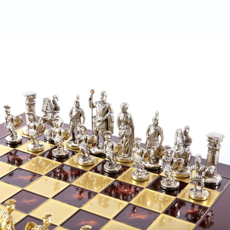 Шахматы Греко-Римский период, красная доска, большие Manopoulos MP-S-11-44-RED, фотография серебряных фигур на доске