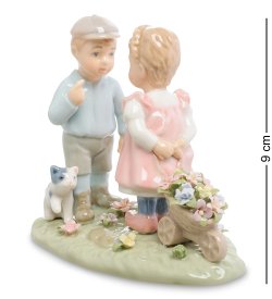 Статуэтка их керамики Мальчик и девочка Дружба