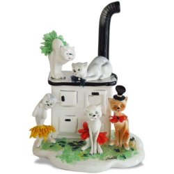 Фигурка из фарфора Кошки на печи
