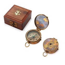 Компас магнитный с вечным календарем в шкатулке